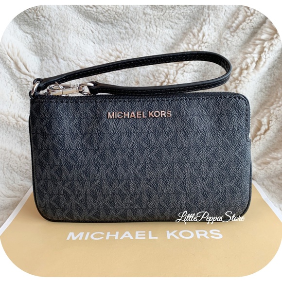 MICHAEL Michael Kors Handbags - MICHAEL KORS JET SET WRISTLET MK BLACK MICHAEL Michael Kors Handbags - MICHAEL KORS JET SET WRISTLET MK BLACK